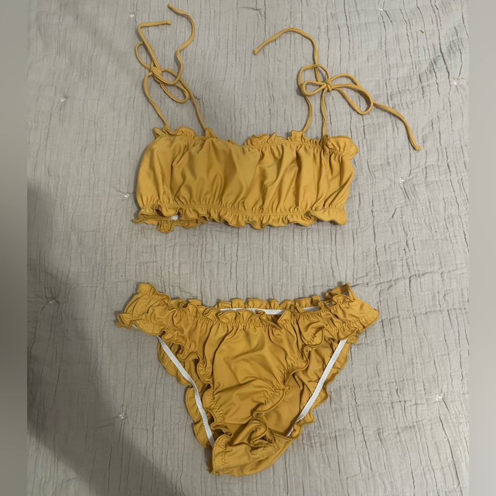 Reformation Cream Ruffle Bikini Set - Picture 2 of 5